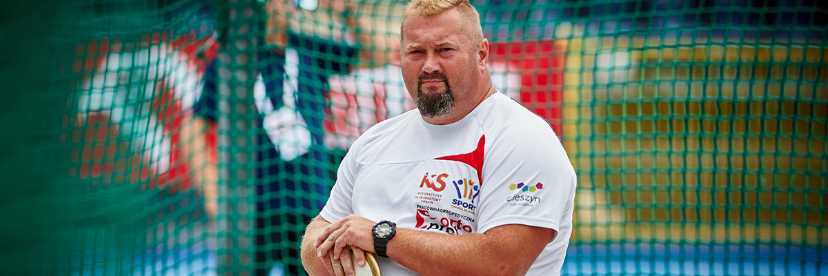 Janusz Rokicki z medalem na mistrzostwach świata.